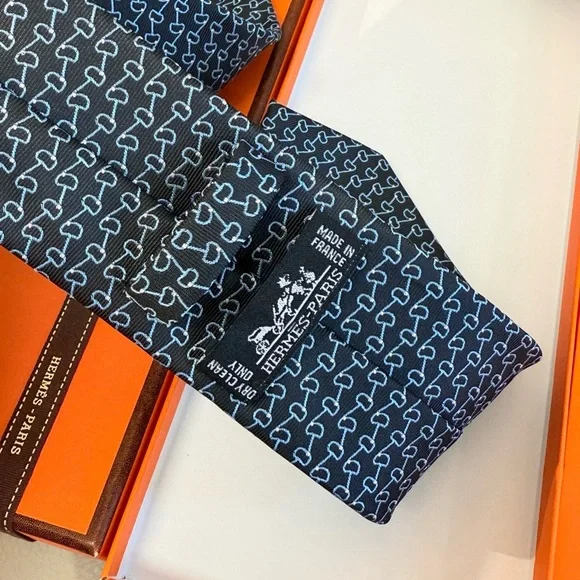 Navy Geometric Silk Tie by